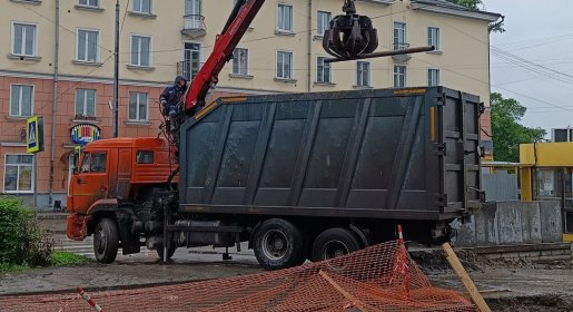 Ломовоз Услуги ломовозов от 2500 руб/час за смену взять в аренду, заказать, цены, услуги - Советская Гавань