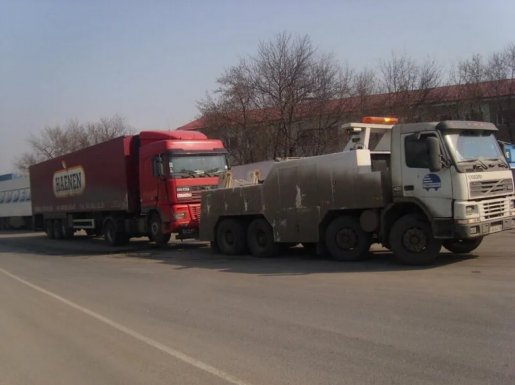Эвакуация грузовой техники. Техпомощь стоимость услуг и где заказать - Николаевск-на-Амуре