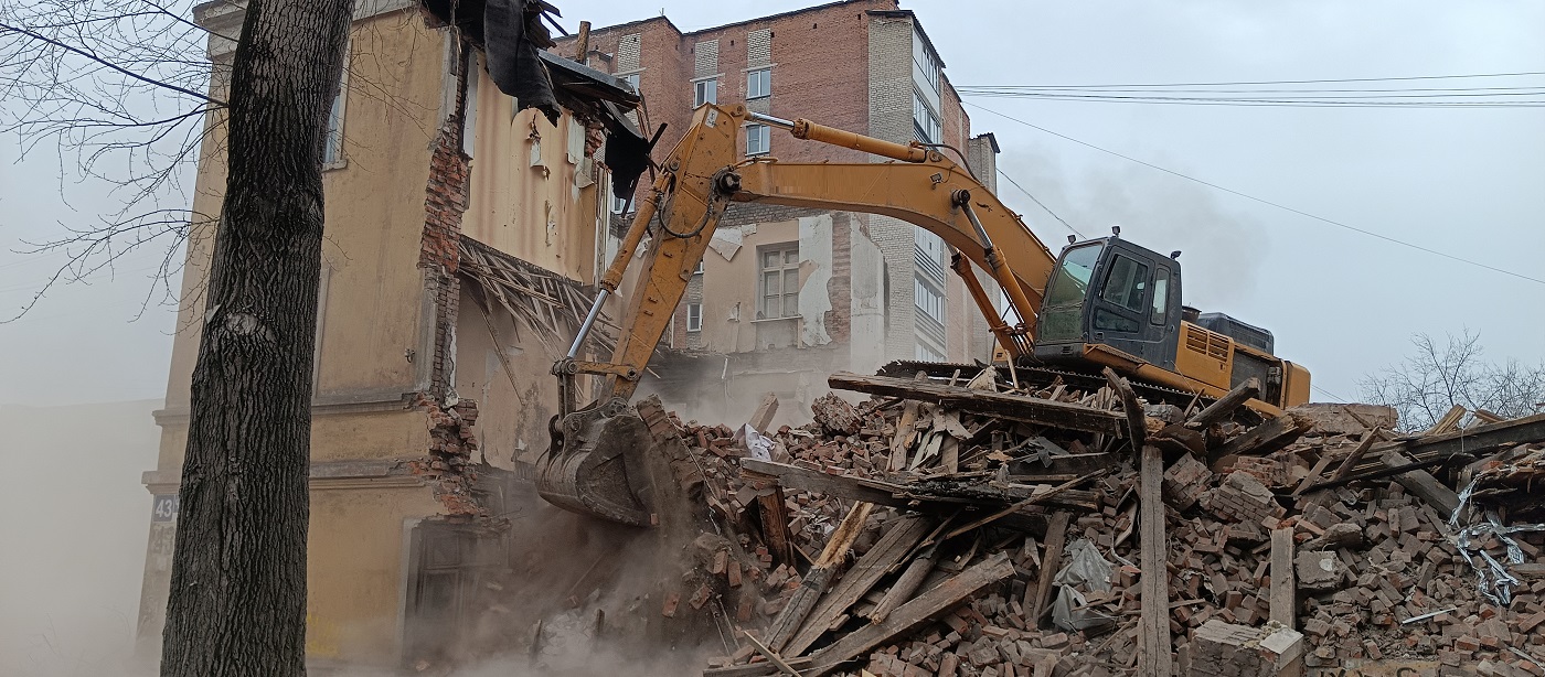 Услуги по сносу и демонтажу старых домов, строений и сооружений в Комсомольске-на-Амуре