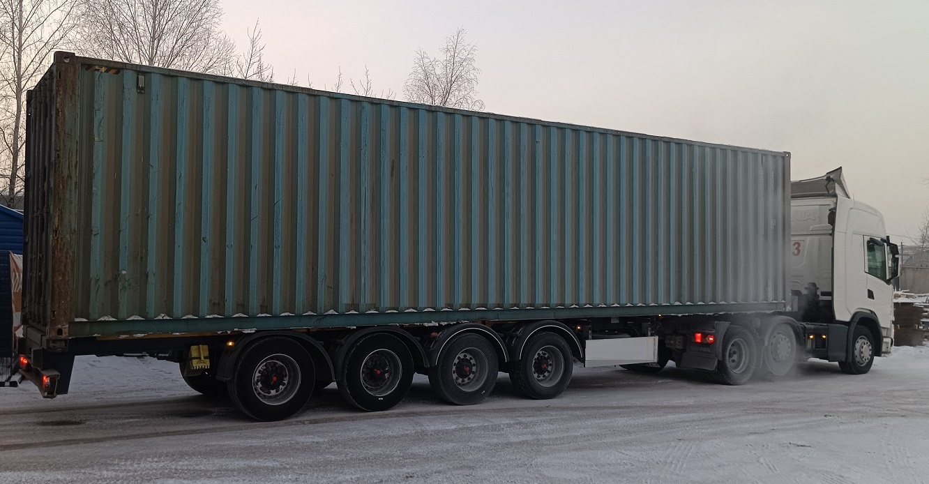 Контейнеровоз для перевозки контейнеров 20 и 40 футов в Хабаровске